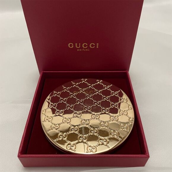 NIB Gucci GG Monogram Gold Metal Compact Mirror Luxury Presentation Box - Picture 2 of 3